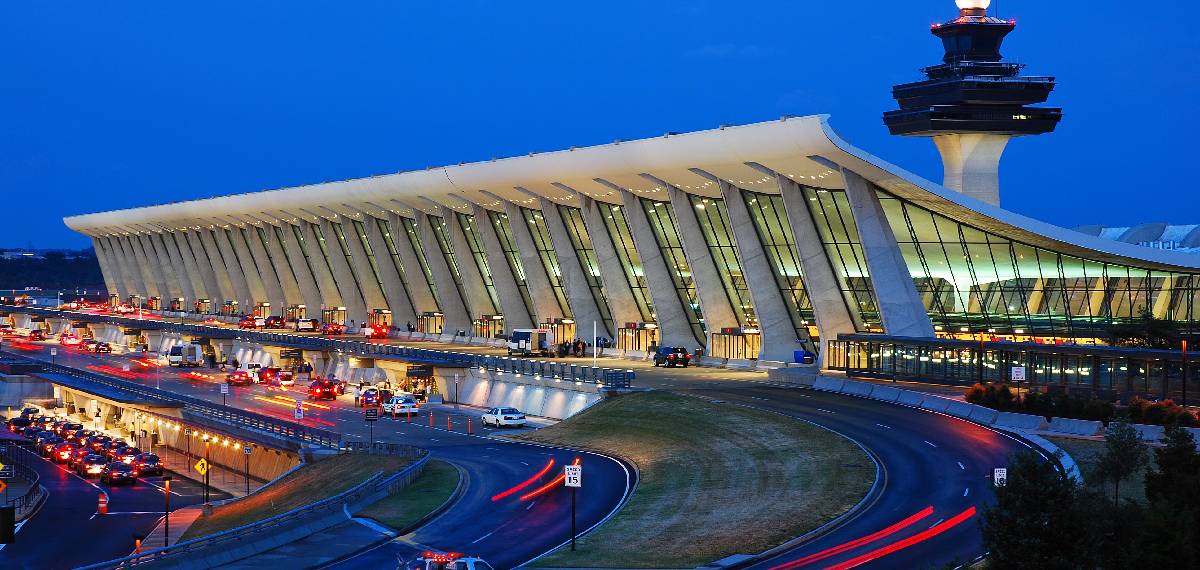 ഷട്ട്ഡൗണ് 37-ാം ദിവസത്തിലേക്ക്; ജീവനക്കാരില്ല, വെെകുകയോ റദ്ദാക്കുകയും ചെയ്തത് 5000ലേറെ വിമാന സർവ്വീസുകൾ