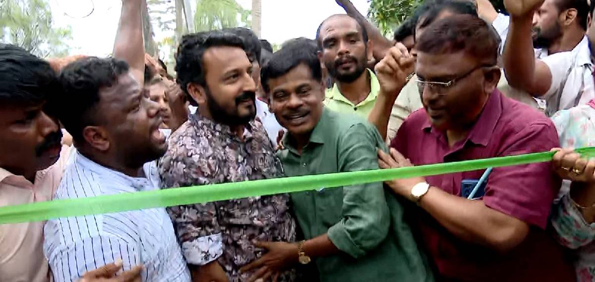 പിരായിരിയിലെ പ്രതിഷേധം; രാഹുൽ മാങ്കൂട്ടത്തിലിന്‍റെ പരാതിയിൽ ഡിവൈഎഫ്ഐ, ബിജെപി പ്രവർത്തകർക്കെതിരെ കേസ്
