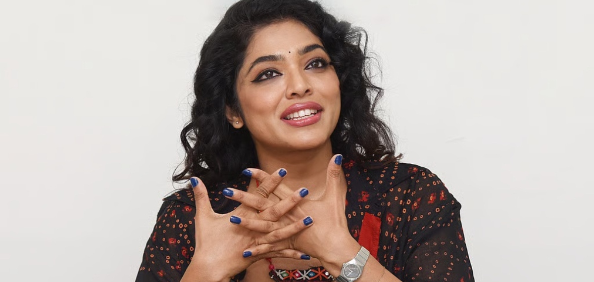 'ഒരു ഒപ്പ് മാത്രമാണ് എന്നാണ് നമ്മൾ കരുതുന്നത്, പക്ഷെ വിവാഹം ഒരു ട്രാപ്പ്'; റിമ കല്ലിങ്കൽ