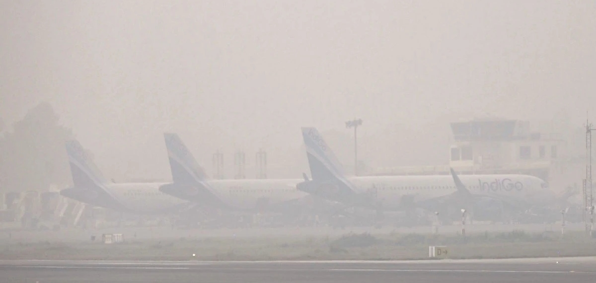 യുഎഇയിൽ കനത്ത മൂടൽമഞ്ഞ്; ദുബായിലേക്കുള്ള 12 വിമാനങ്ങൾ റദ്ദാക്കി