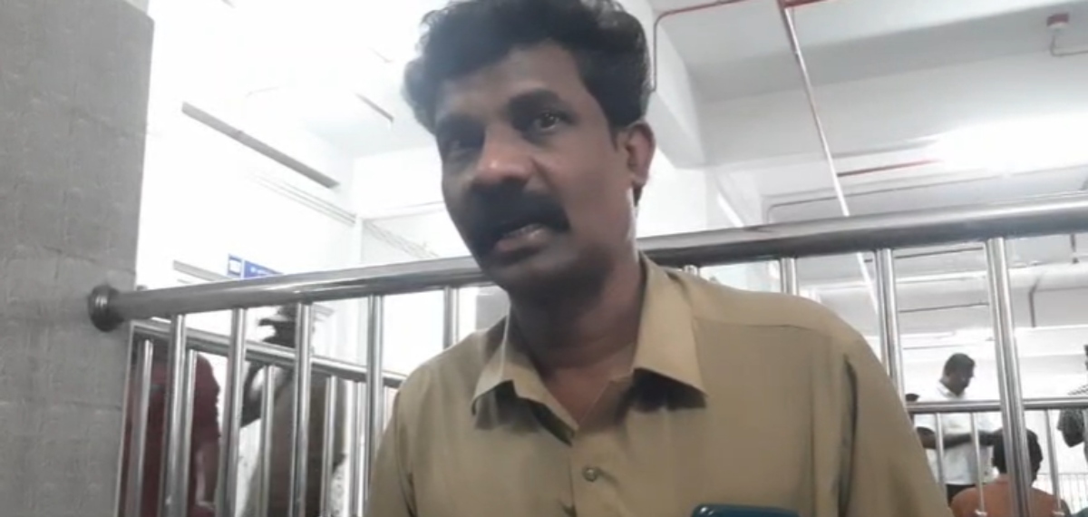 പൊലീസ് ജീപ്പില്‍ ബസ് തട്ടിയെന്ന് ആരോപണം; കെഎസ്ആര്‍ടിസി ഡൈവര്‍ക്ക് മര്‍ദ്ദനം