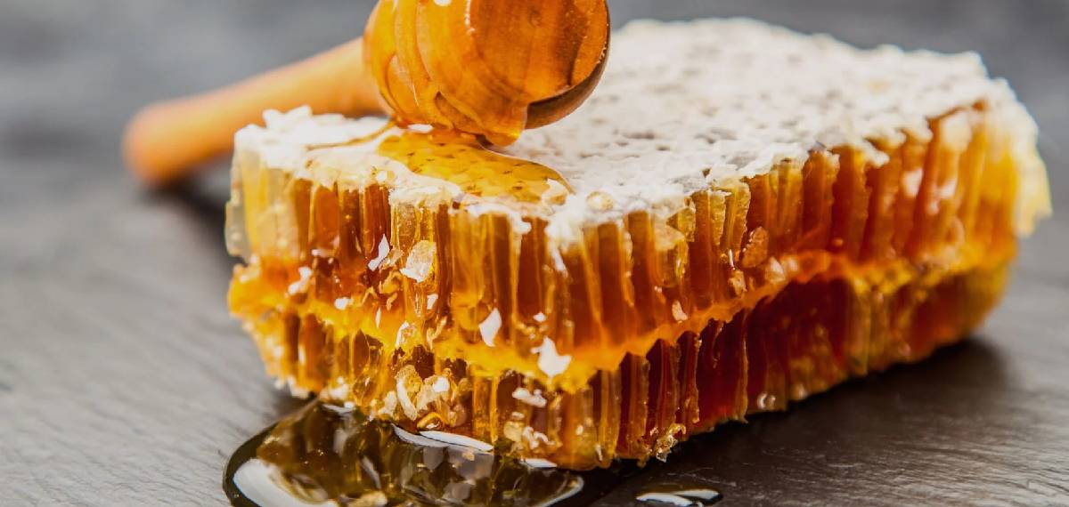 Heating honey to high temperature