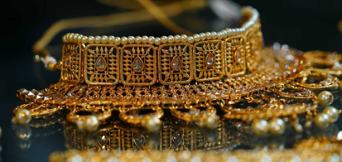 gold price February 11th 2026