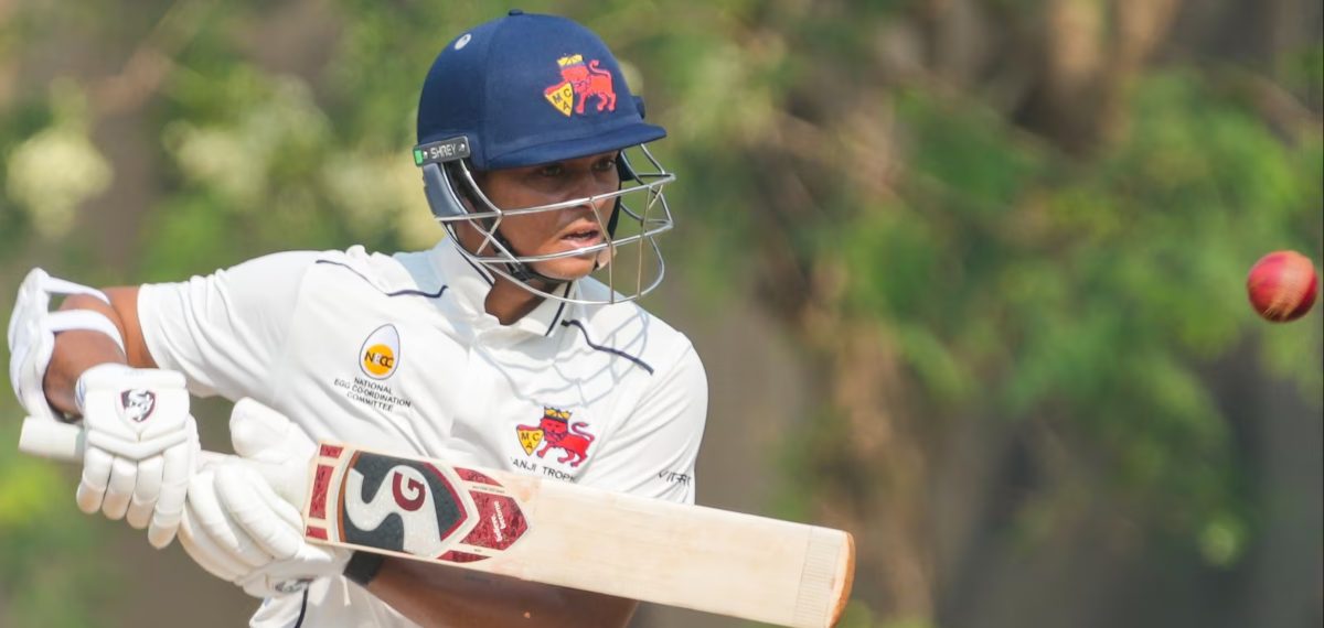 രഞ്ജി ട്രോഫിയിൽ മുംബൈയ്ക്ക് വീണ്ടും തിരിച്ചടി; രഹാനെയ്ക്ക് പിന്നാലെ ജയ്സ്വാളും സീസണിൽ കളിക്കില്ല