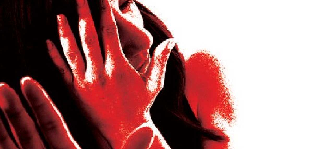 ഡല്ഹി സര്വകലാശാല വിദ്യാര്ത്ഥിനിക്ക് നേരെ ആസിഡ് ആക്രമണം; മൂന്ന് വിദ്യാര്ത്ഥികള്ക്കായി തിരച്ചില്