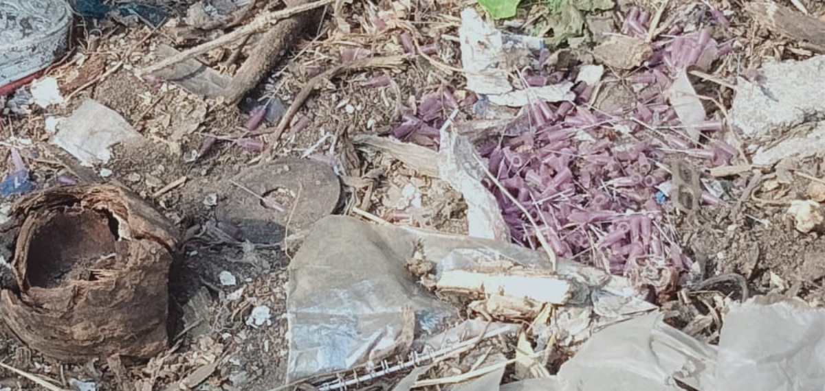 വഴിയരികില്‍ ഉപേക്ഷിച്ച സിറിഞ്ചുകള്‍ കുത്തിക്കയറി 13 വയസുകാരന് കാലിന് പരിക്ക്; അന്വേഷണം ആരംഭിച്ച് പൊലീസ്