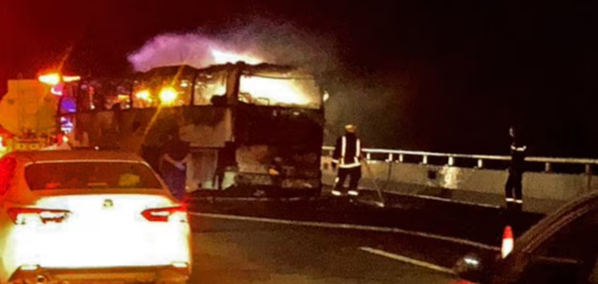 ഉംറ തീര്ത്ഥാടകര് സഞ്ചരിച്ച ബസ് കത്തിയുണ്ടായ അപകടം; 43 പേരില് രക്ഷപ്പെട്ടത് 25കാരനായ അബ്ദുല് ഷുഹൈബ് മാത്രം