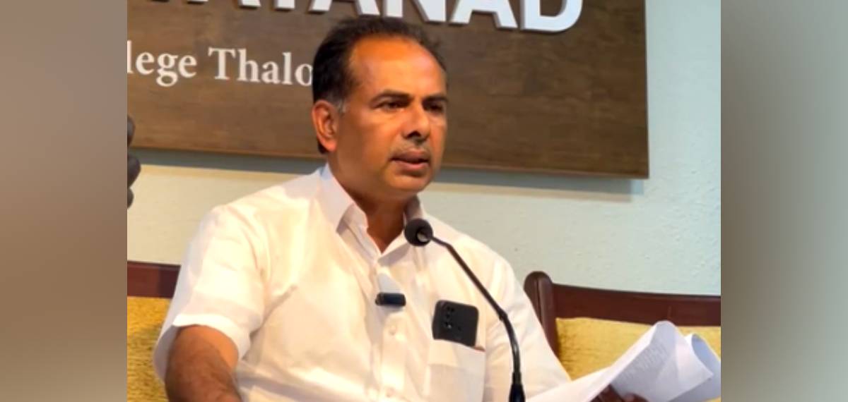 മാനന്തവാടി നഗരസഭക്കെതിരെ അഴിമതി ആരോപണവുമായി കോൺഗ്രസ് മുൻ മണ്ഡലം പ്രസിഡൻ്റ്; പിന്നാലെ സസ്പെൻഷൻ