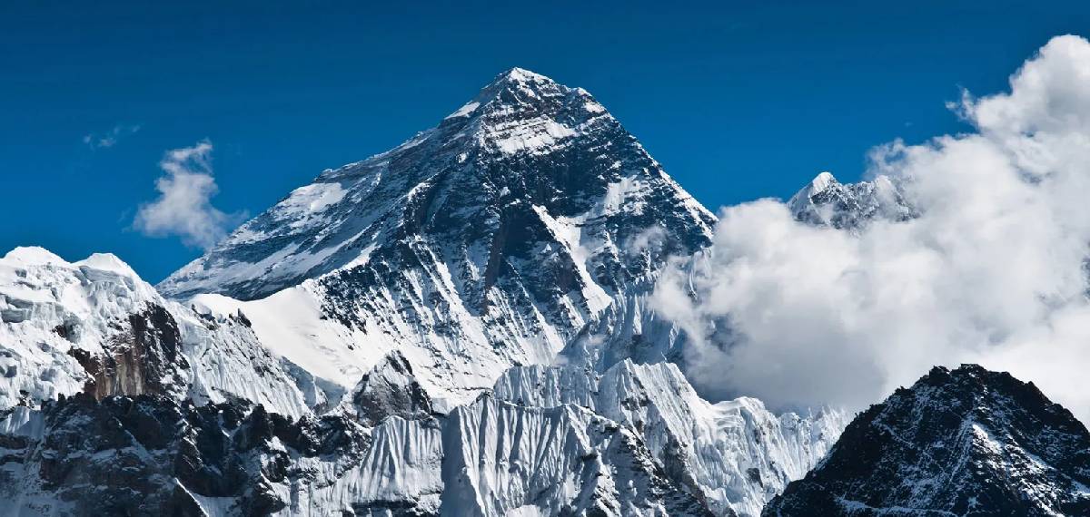 MOUNT EVEREST