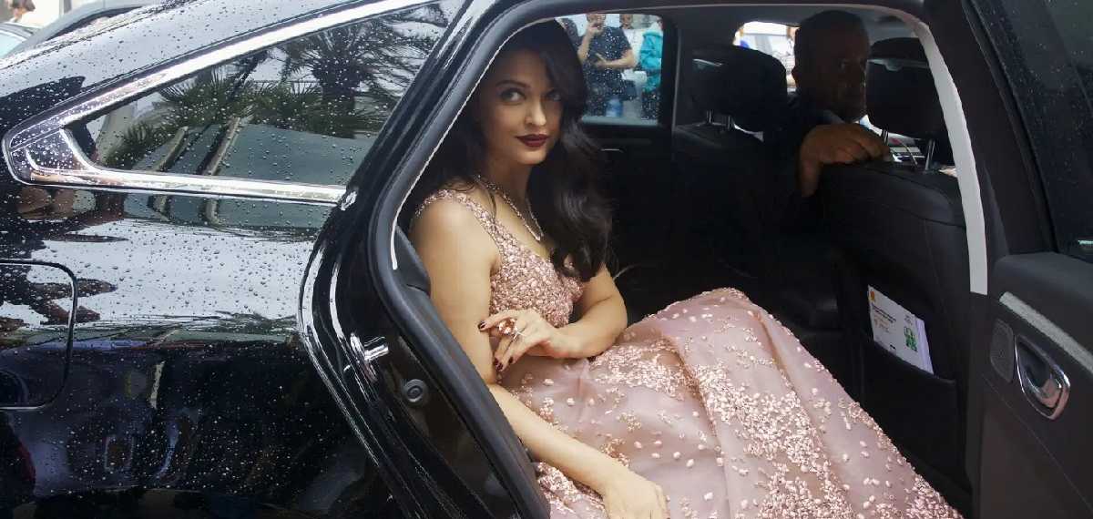 Aishwarya Rai Bachchan has assets of Rs 900 crore