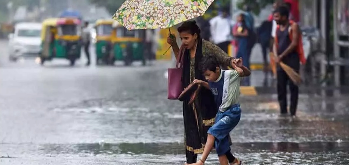 സംസ്ഥാനത്ത് മഴ മുന്നറിയിപ്പിൽ മാറ്റം; രണ്ട് ജില്ലകളിൽ ഓറഞ്ച് അലേർട്ട്; ഏഴ് ജില്ലകളിൽ യെല്ലോ അലേർട്ട്