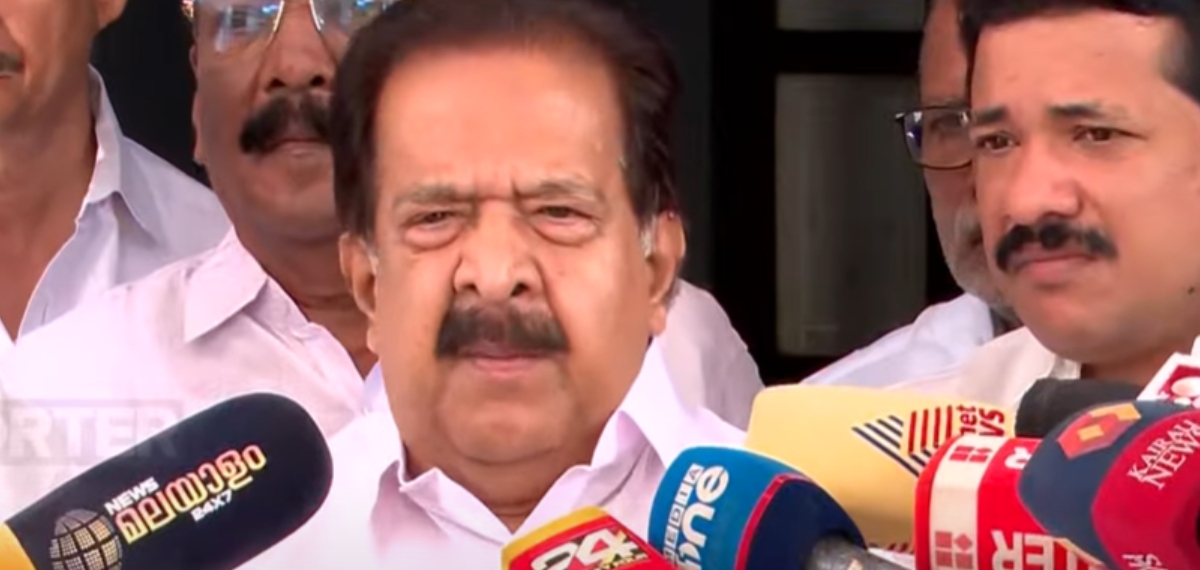 പിണറായി വിജയനൊരു കമ്മ്യൂണിസ്റ്റ് അല്ലെന്ന് ഓരോ ദിവസവും തെളിയിക്കുന്നു: രമേശ് ചെന്നിത്തല