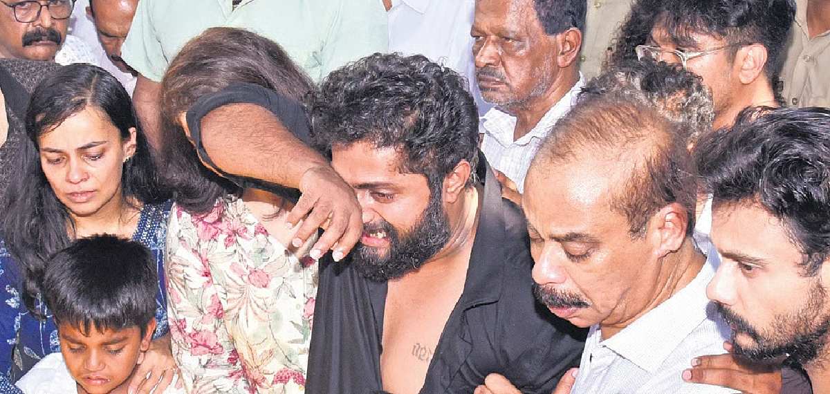 dhyan sreenivasan at sreenivasan's funeral