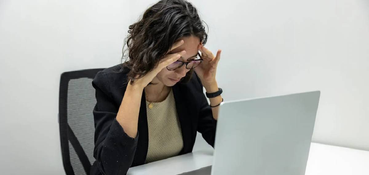 lady employee fired from job