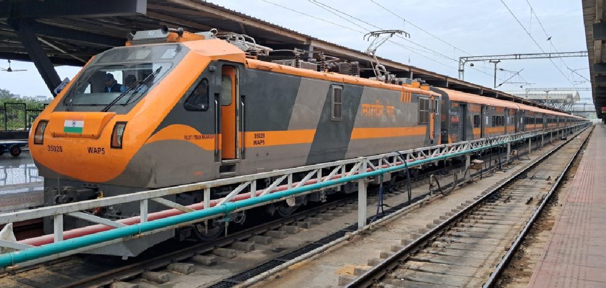 കേരളത്തിന് രണ്ട് അമൃത് ഭാരത് ട്രെയ്നുകൾ, തമിഴ്നാടും തെലങ്കാനയുമായി ബന്ധിപ്പിക്കും; രാജീവ് ചന്ദ്രശേഖർ