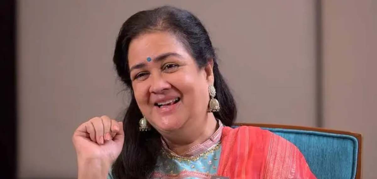 ഭർതൃവീട്ടിൽ ജീവിക്കേണ്ടവൾ എന്ന രീതിയിൽ വളർത്തി, ചെന്ന് കയറിയ വീട്ടിൽ നിന്നാണ് മദ്യപാനം തുടങ്ങിയത്:ഉർവശി