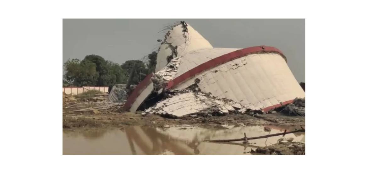 ഗുജറാത്തിൽ 21 കോടിയുടെ കുറ്റൻ ജലസംഭരണി ഉദ്ഘാടനത്തിന് മുൻപേ തകർന്നു വീണു; പ്രതിഷേധവുമായി പ്രതിപക്ഷം