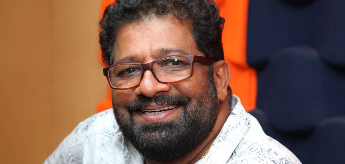 കോഴിക്കോട് കോർപ്പറേഷനിൽ സംവിധായകൻ വി എം വിനു കോൺഗ്രസ് സ്ഥാനാർത്ഥി; കല്ലായി ഡിവിഷനിൽ നിന്ന് മത്സരിക്കും