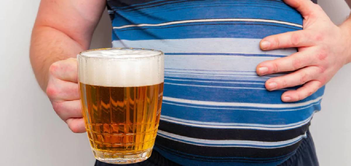 'വെള്ളമടിച്ചാല്‍ വയറ്റില്‍ കിടക്കണം'; മദ്യപാനികളുടെ വയറ് ചാടുന്നതിന് പിന്നില്‍