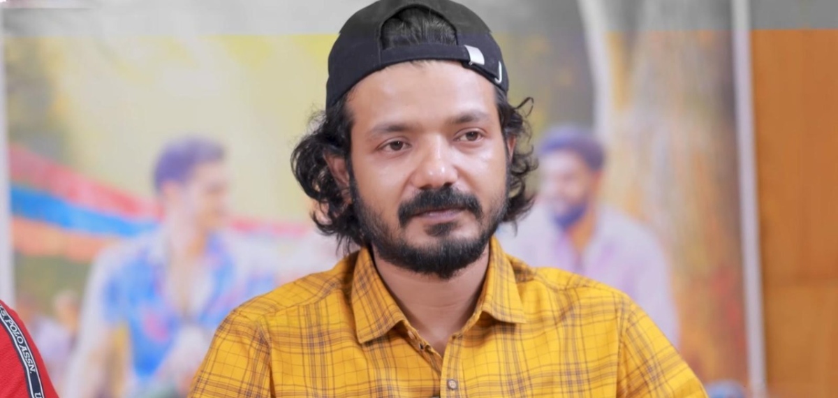 'പ്രേക്ഷകനെ തിരുത്തേണ്ടതും പഠിപ്പിക്കേണ്ടതും എന്റെ ഉത്തരവാദിത്തമല്ല,' ശ്രീനാഥ്‌ ഭാസി