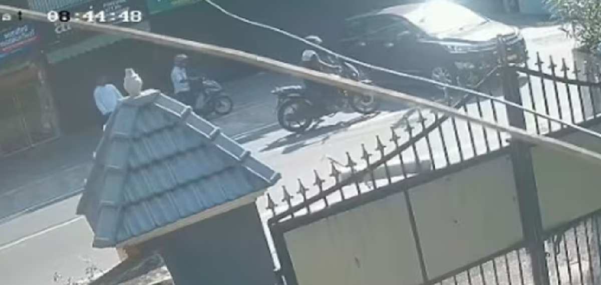 ചെറായിയില് കാറുമായി 16കാരന്റെ പരാക്രമം; വയോധികയെ ഇടിച്ചിട്ടു; ഗുരുതര പരിക്ക്