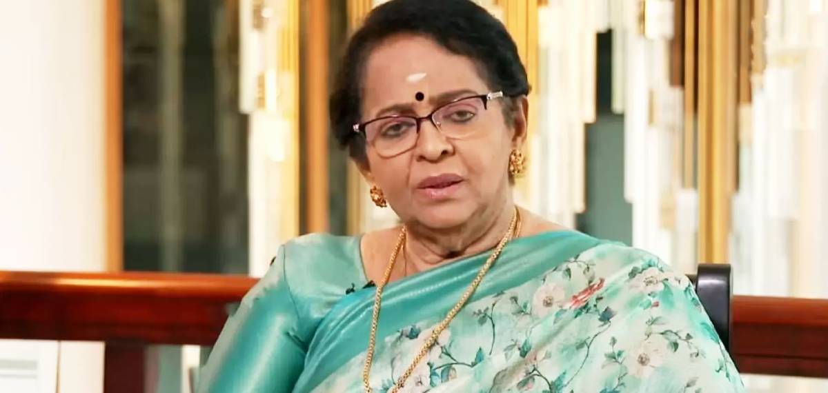 അതിജീവിത പോസ്റ്റിട്ട അന്ന് തന്നെ 'അമ്മ' ആഘോഷം സംഘടിപ്പിക്കരുതായിരുന്നു: രൂക്ഷ വിമര്ശനവുമായി മല്ലിക സുകുമാരന്