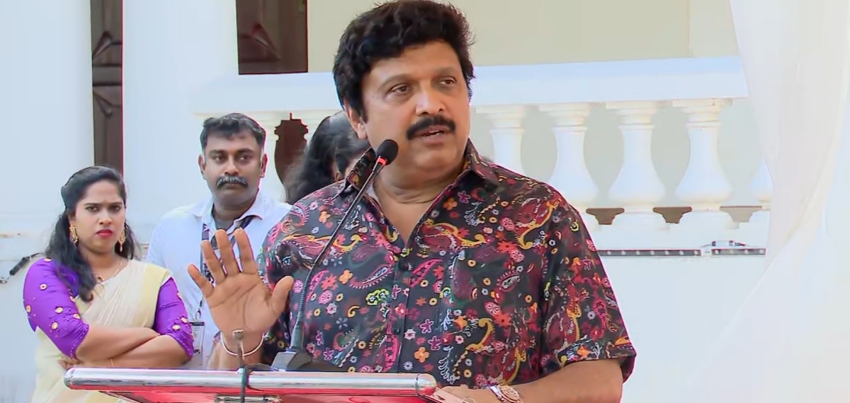'സദസ്സില്‍ ആളില്ല'; പ്രകോപിതനായി ഗണേഷ് കുമാര്‍, എംവിഡിയുടെ പരിപാടി റദ്ദാക്കിയെന്ന് പ്രഖ്യാപിച്ച് ഇറങ്ങിപ്പോയി