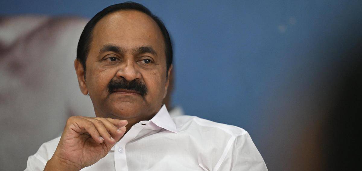 അയ്യപ്പന്റെ സ്വർണം പോലും തട്ടിയെടുത്ത കൊള്ള സംഘമാണ് സംസ്ഥാനം ഭരിക്കുന്നത്: വി ഡി സതീശൻ