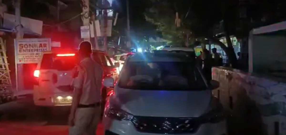 ഉറങ്ങിക്കിടന്ന ഭർത്താവിന്റെ ദേഹത്ത് തിളച്ച എണ്ണ ഒഴിച്ചു, പൊള്ളലേറ്റ ഭാഗത്ത് മുളകുപൊടി വിതറി;ഭാര്യക്കെതിരെ കേസ്