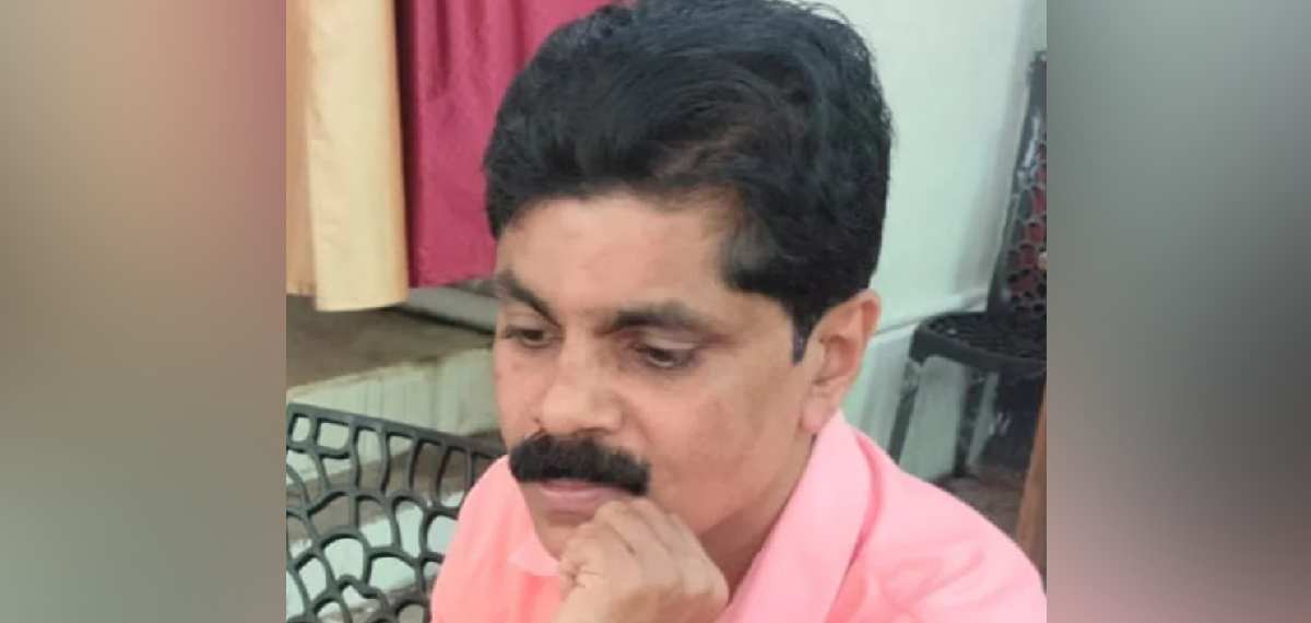 വിരമിക്കാന് ഒരു മാസം മാത്രം; കണ്ണൂരില് കെഎസ്ഇബി ഉദ്യോഗസ്ഥന് പുഴയില് ചാടി മരിച്ചു