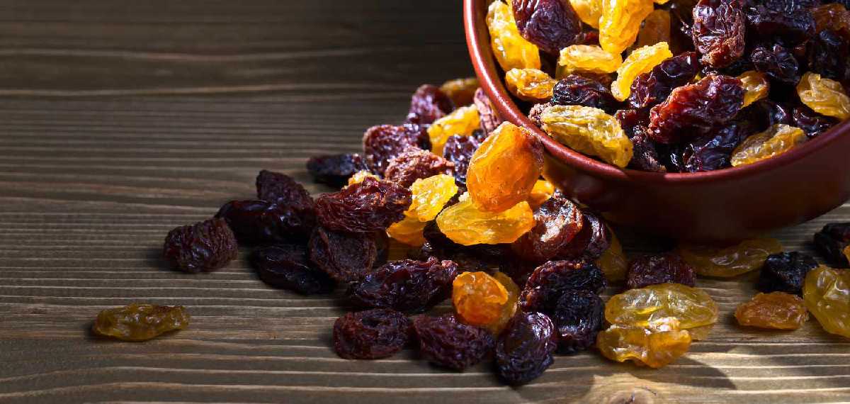 ഏത് ഉണക്കമുന്തിരിക്കാണ് ഗുണം കൂടുതല്‍ കറുപ്പിനോ മഞ്ഞയ്‌ക്കോ? ;  അമിതമായി കഴിച്ചാല്‍ എന്ത് സംഭവിക്കും