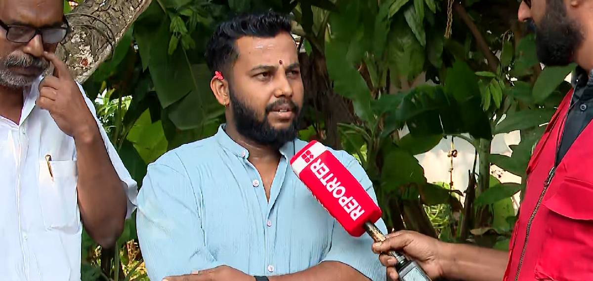 കുന്നംകുളം കസ്റ്റഡി മർദ്ദനത്തിന്റെ ഇര വി എസ് സുജിത്ത് ചൊവ്വന്നൂരിൽ കോൺഗ്രസ് സ്ഥാനാർത്ഥി