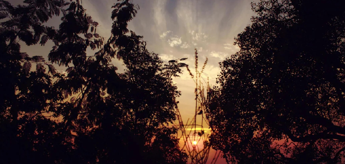 നട്ടപാതിരയ്ക്ക് സൂര്യനുദിച്ചോ? ഹിമാചൽ പ്രദേശിലുണ്ടായ അത്ഭുത പ്രതിഭാസമെന്ത്?