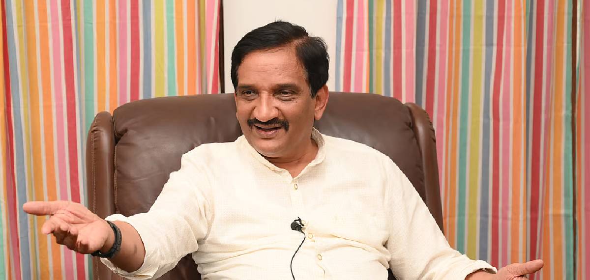 'അന്നത്തേത് മാറുമറയ്ക്കാനുള്ള സമരം, എന്നാൽ ഇന്ന് അത് കാണിക്കാനുള്ള സമരം'; സ്ത്രീ വിരുദ്ധ പരാമർശവുമായി ഫസൽ ഗഫൂർ