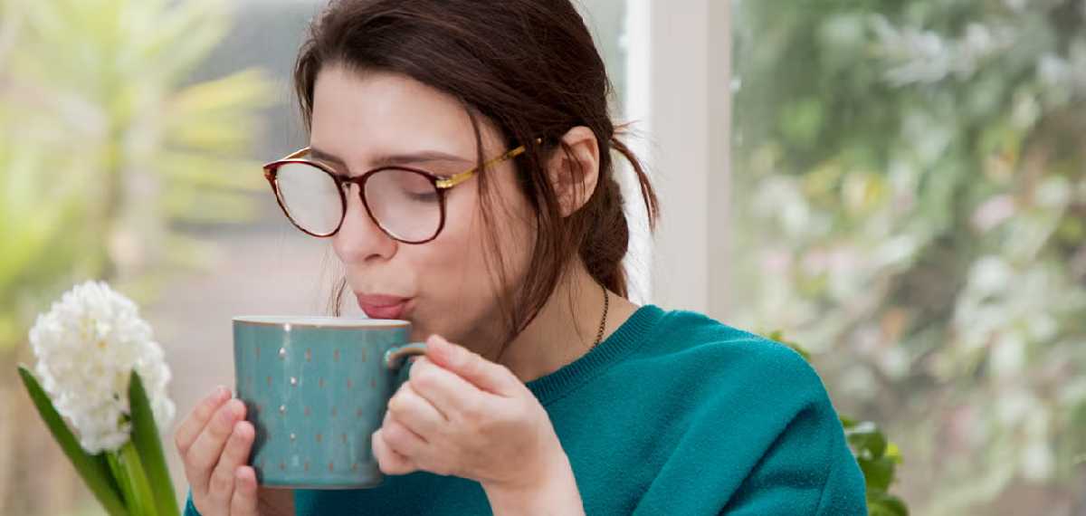 രാവിലെ എഴുന്നേറ്റ് ഒരു ഗ്ലാസ് ചൂടുവെള്ളം കുടിച്ചോളൂ; ഗുണങ്ങള്‍ പലതുണ്ട്