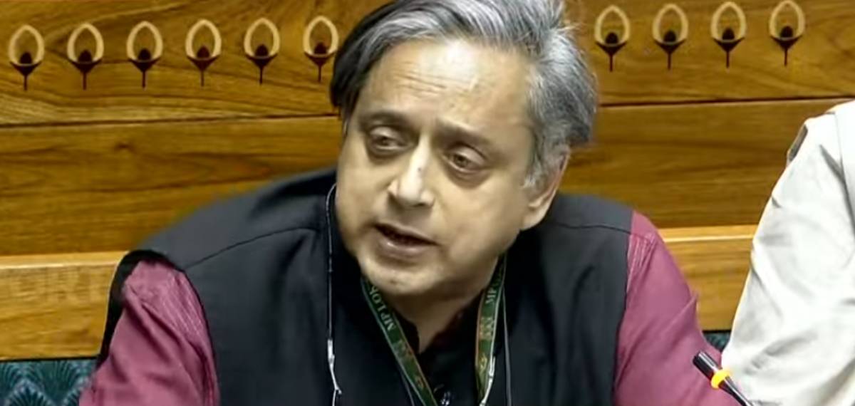 'തൊഴിലില്ലായ്മയും വിലക്കയറ്റവും പരിഗണിച്ചില്ല, തലക്കെട്ടുകള്‍ സൃഷ്ടിക്കാനുളളതായി ബജറ്റ് മാറി;നിരാശയെന്ന് തരൂർ