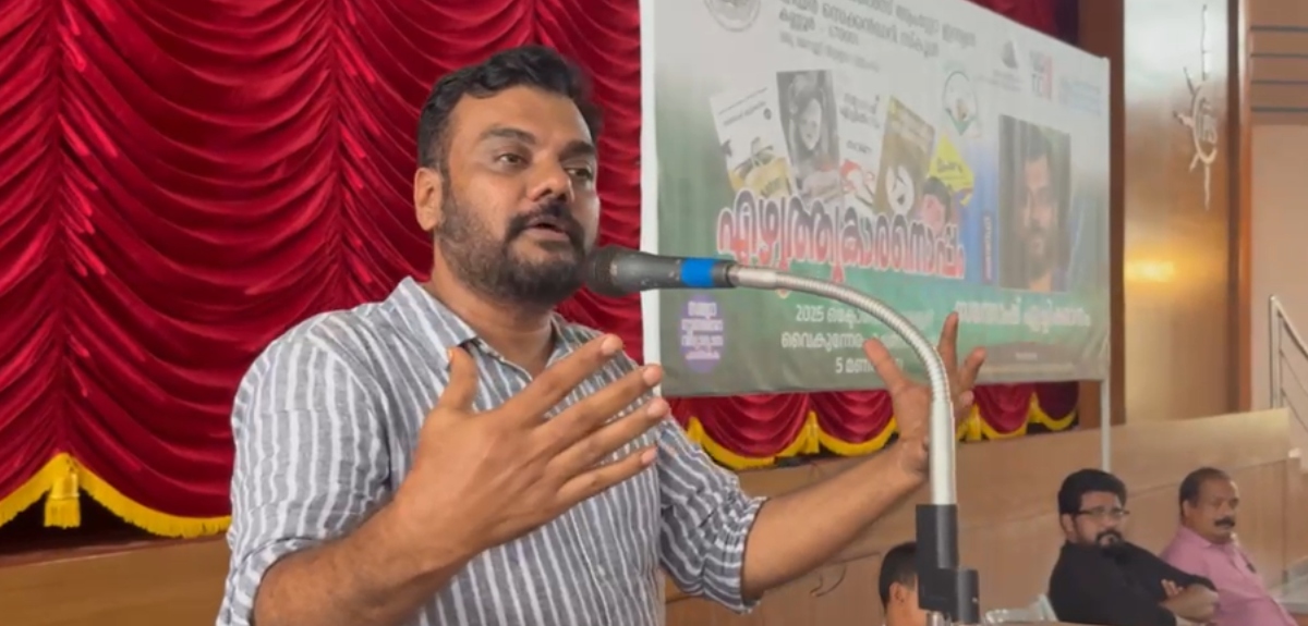 ഏഷ്യാ കപ്പില്‍ എതിര്‍ ടീമിന് കൈ കൊടുക്കാത്തത് തെറ്റ്; വിഭാഗീയത ഉണ്ടാക്കരുത്: സന്തോഷ് ഏച്ചിക്കാനം