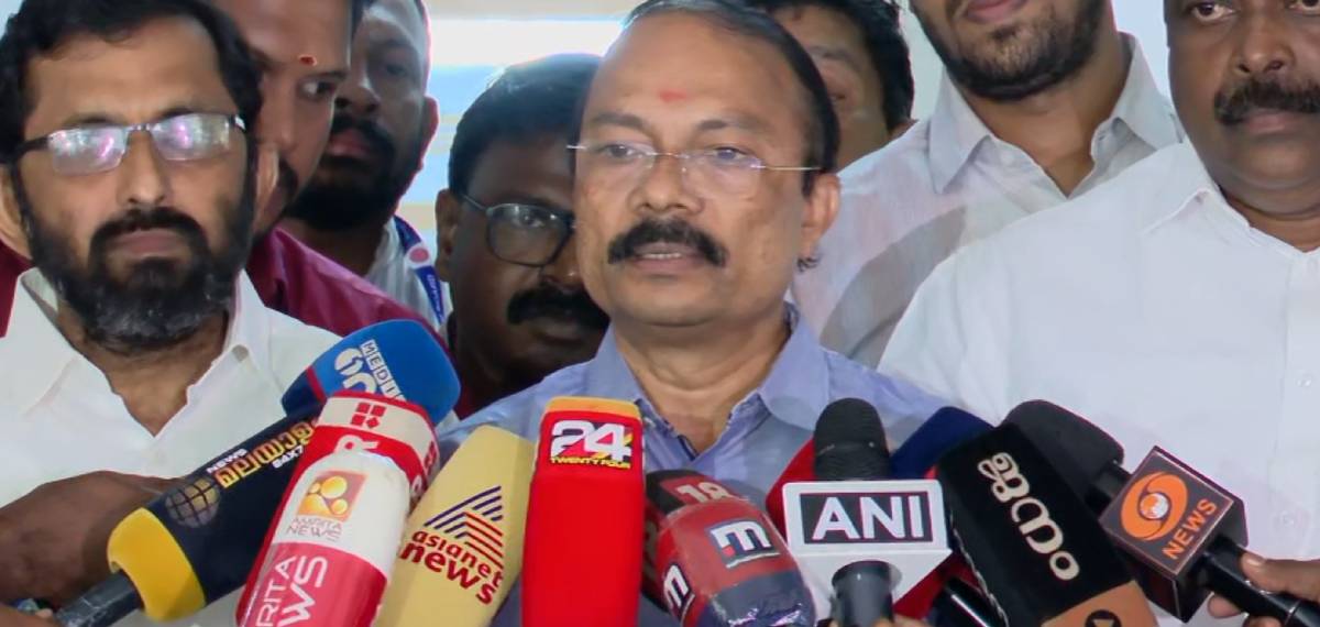 മുരാരി ബാബുവിനെ സസ്‌പെൻഡ് ചെയ്തു, ഉണ്ണിക്കൃഷ്ണൻ പോറ്റിയുടെ പേരിലുളള വാറന്റി റദ്ദ് ചെയ്തു: പി എസ് പ്രശാന്ത്