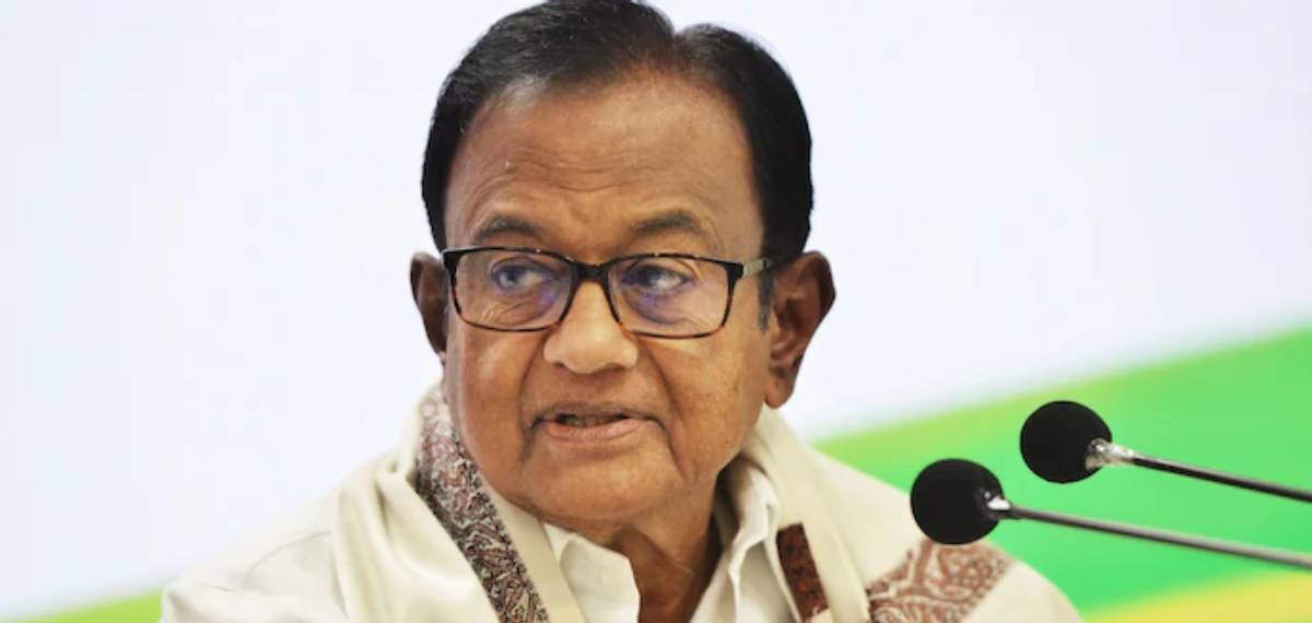 മുംബൈ ഭീകരാക്രമണത്തിന് യുപിഎ സർക്കാർ മറുപടി നൽകാത്തത് രാജ്യാന്തര സമ്മർദം മൂലം; കോൺഗ്രസിനെ വെട്ടിലാക്കി ചിദംബരം