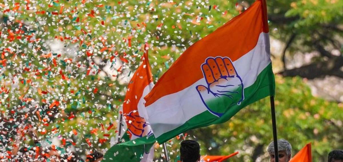 പാലക്കാട് സ്ഥാനാര്ത്ഥി പട്ടികയെ ചൊല്ലി കോണ്ഗ്രസില് തര്ക്കം; രാജി സന്നദ്ധത അറിയിച്ച് നേതാക്കള്