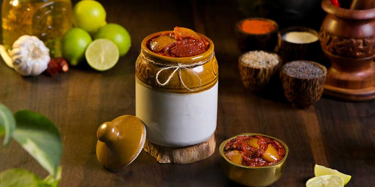 അച്ചാർ അത്ര പ്രശ്‌നക്കാരനല്ല; മിതമായി കഴിച്ചാൽ ഗുണങ്ങളേറെ