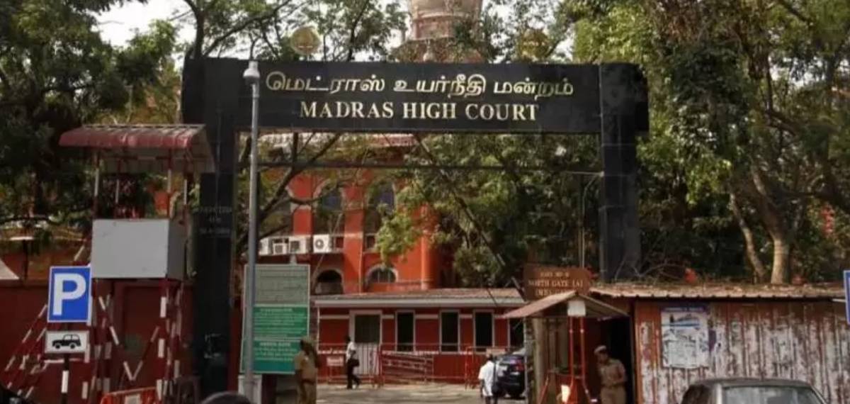 ക്ഷേത്ര ക്ഷണക്കത്തുകളില്‍ ഭാരവാഹികളുടെയും കമ്മിറ്റി അംഗങ്ങളുടെയും ജാതിപ്പേരുകള്‍ ഒഴിവാക്കണം; മദ്രാസ് ഹൈക്കോടതി