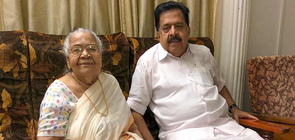 Ramesh chennithala with mother 