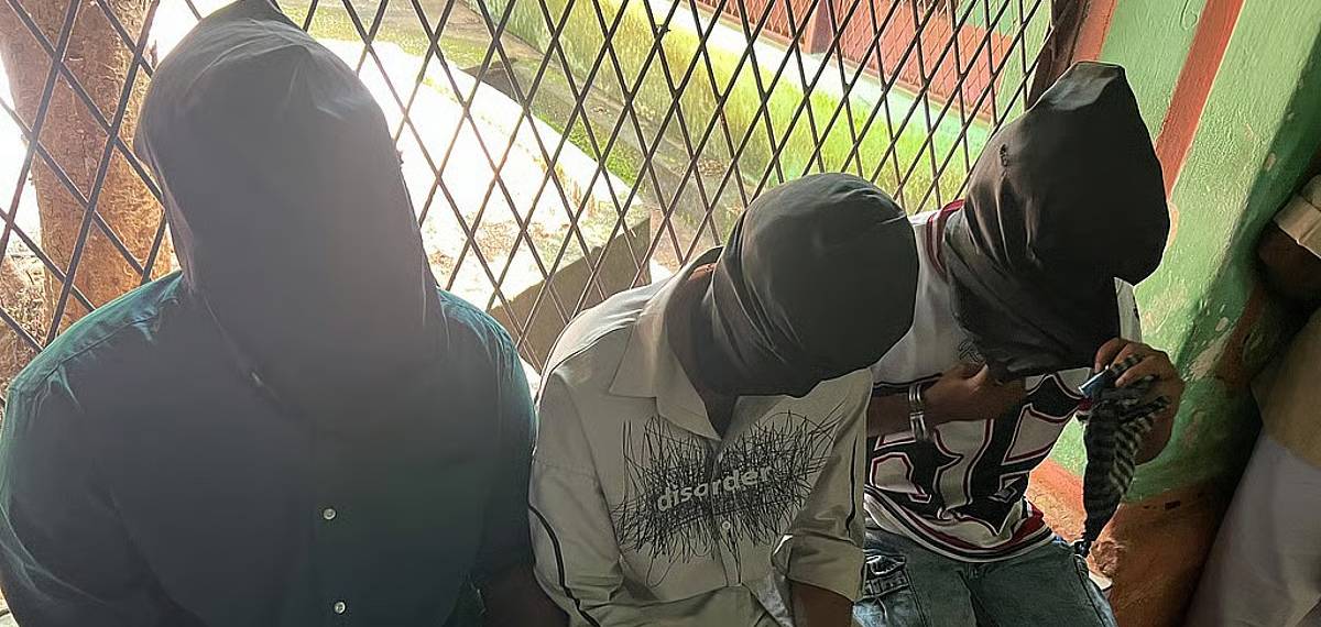 കെഎസ്‌യു നേതാക്കളെ മുഖംമൂടിയും വിലങ്ങുമിട്ട് കോടതിയില്‍ ഹാജരാക്കിയ സംഭവം: അന്വേഷണത്തിന് ഉത്തരവിട്ട് ഡിജിപി