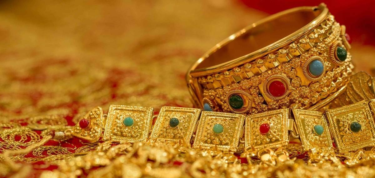 അവസാന നിമിഷം താഴേയ്ക്ക്; യുഎഇയിൽ സ്വർണവില ഇന്ന് കുറഞ്ഞു