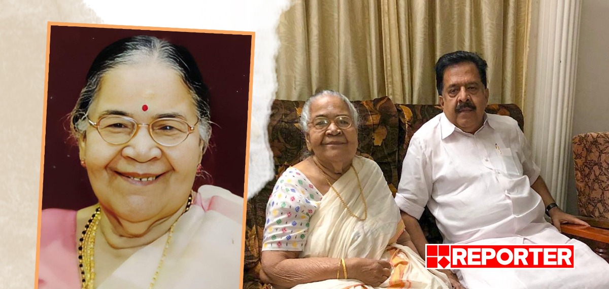 ഭൂമിയിലെ എന്‍റെ പൊക്കിൾക്കൊടിയാണ് വേർപെട്ടു പോയത്, വേദന ഇരച്ചു കയറുന്നു;അമ്മയുടെ ഓർമകളുമായി രമേശ് ചെന്നിത്തല