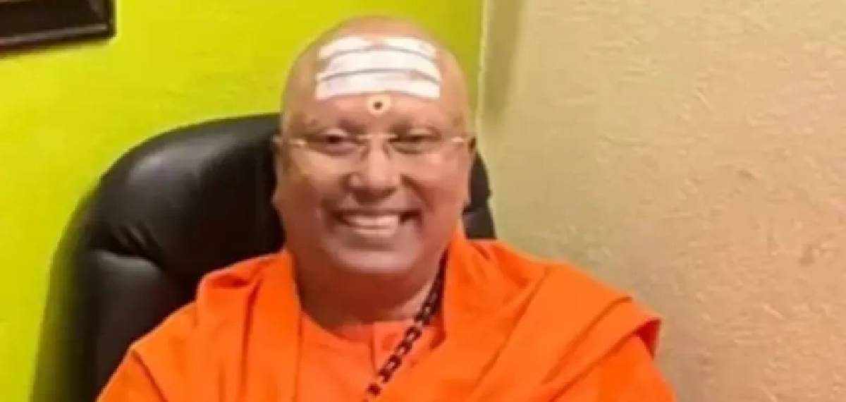 'ബേബി ഐ ലവ് യൂ, മുറിയിലേക്ക് വരണം';വിദ്യാർത്ഥിക്ക് ചൈതന്യാനന്ദയുടെ സന്ദേശം, അനുസരിച്ചില്ലെങ്കിൽ മാർക്ക് വെട്ടൽ
