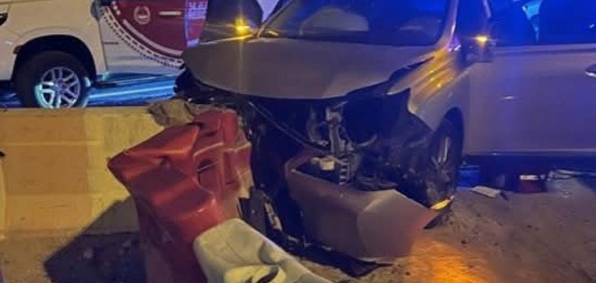 ദുബായ് ഷെയ്ഖ് മുഹമ്മദ് ബിന്‍ സായിദ് റോഡിൽ വാഹനാപകടം; രണ്ട് പേർക്ക് പരിക്ക്