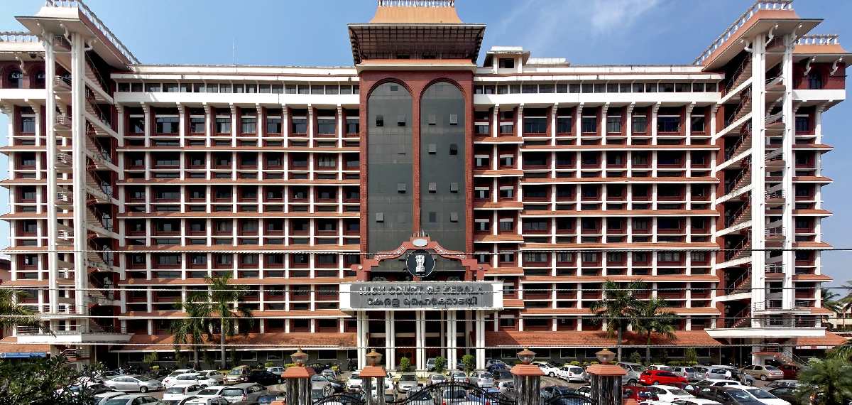 INTUC മുഖപത്രത്തിൽ ലേഖനം; ട്രാൻസ്പോർട്ട് വർക്കേഴ്സ് യൂണിയൻ ജില്ലാ സെക്രട്ടറിയെ സ്ഥലംമാറ്റിയ നടപടി റദ്ദാക്കി