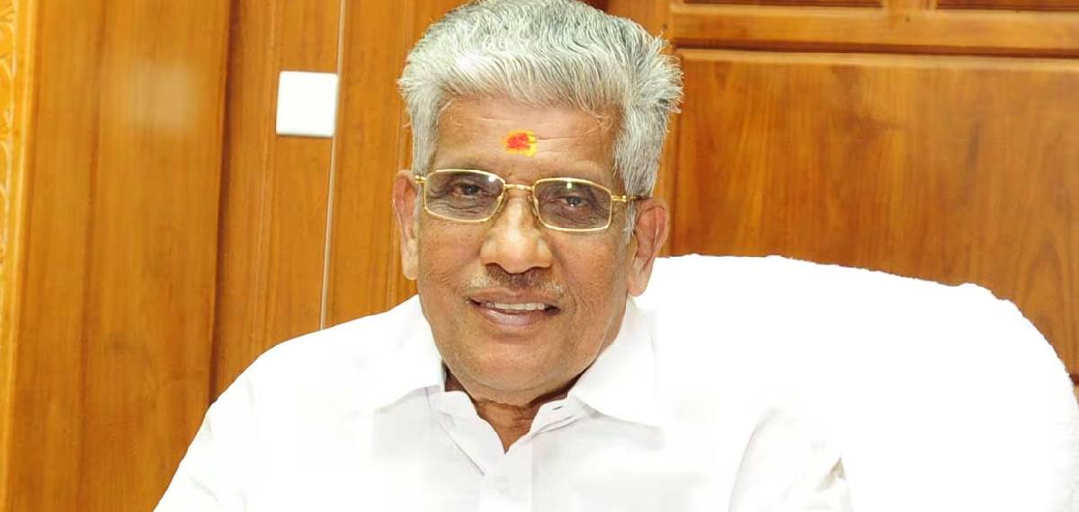 പ്രതിപക്ഷ നേതാവും KPCC അധ്യക്ഷനും സുകുമാരൻ നായരെ കാണണമെന്ന് മുതിർന്ന നേതാക്കൾ, കൂടിക്കാഴ്ചയ്ക്ക് പ്രിയങ്കയും